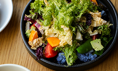 本日の宮崎地野菜のサラダ+サスティナブルスープ
